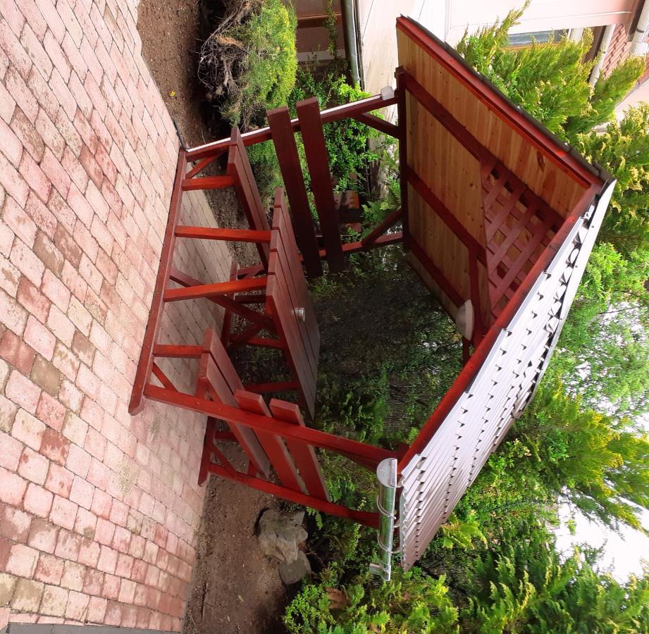Bed and Breakfast Flamingo Vendeghaz Эгер Экстерьер фото