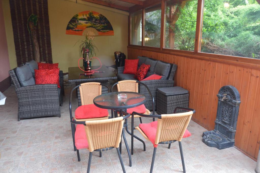 Bed and Breakfast Flamingo Vendeghaz Эгер Экстерьер фото